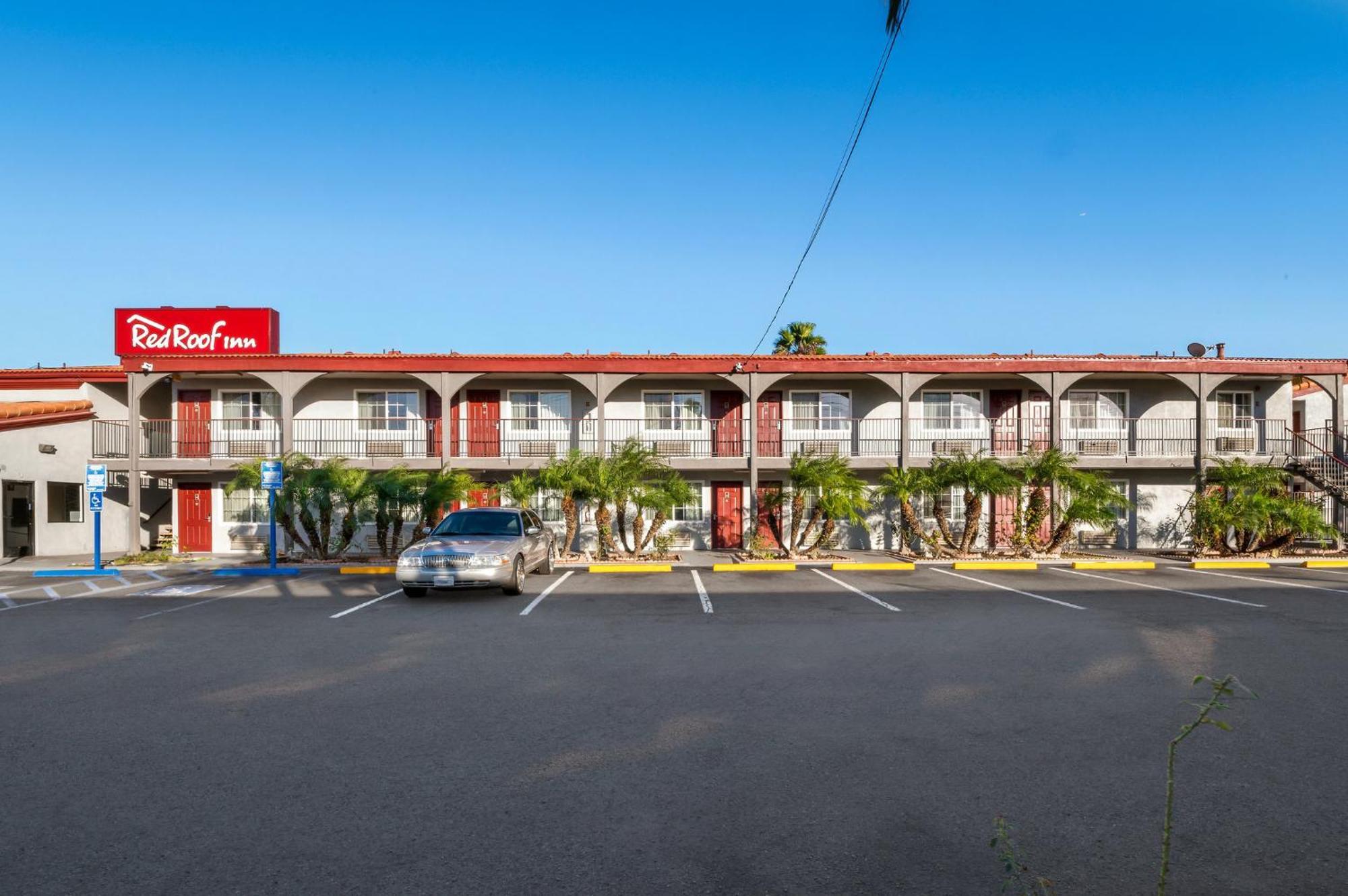 Red Roof Inn Los Angeles - Bellflower Exterior foto