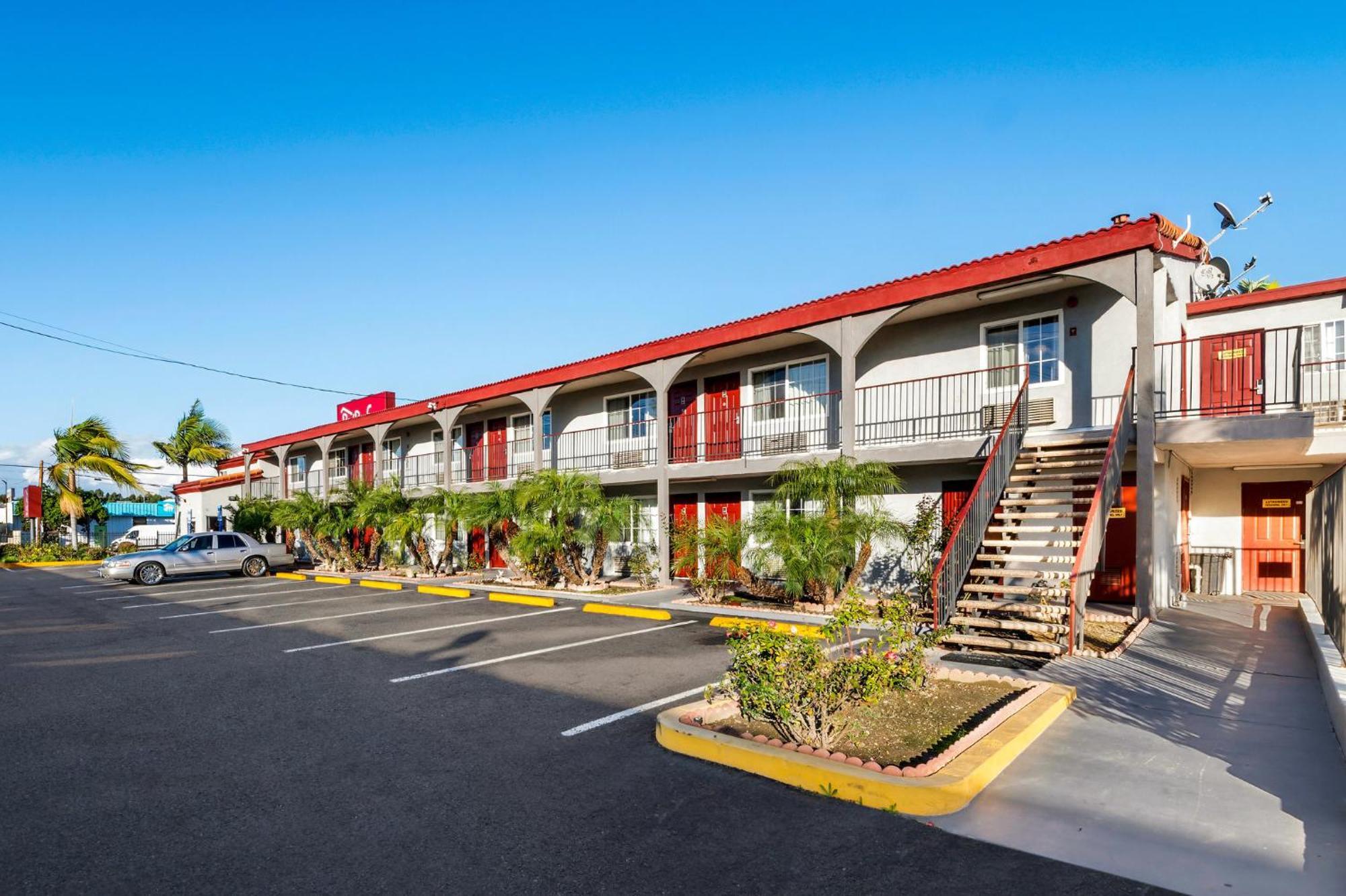 Red Roof Inn Los Angeles - Bellflower Exterior foto